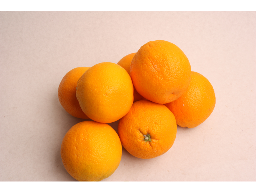 Appelsiner små ca. 90/100 stk. kasse 15 kg.