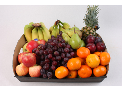 Frugt kasse nr. 13 (60 stk. frugt, 0,5 kg. druer, 1 ananas)